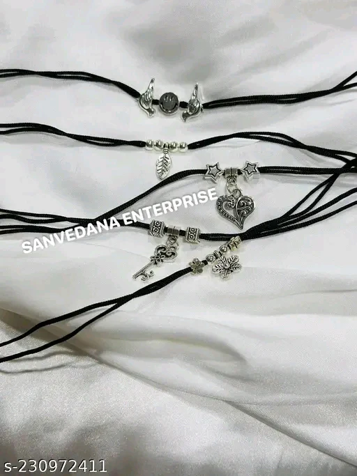 Elegant Oxidised Silver Anklet &amp; Toe Ring Set – Pack of 5, Adjustable Black Thread Design - Image 2