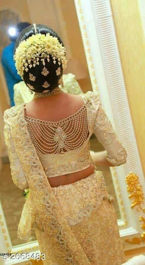 Stylish Women Gold Alloy Sorry Broach